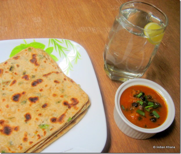 Channe ki sabji aur pyaz ka paratha Channe ki sabji aur pyaz ka paratha