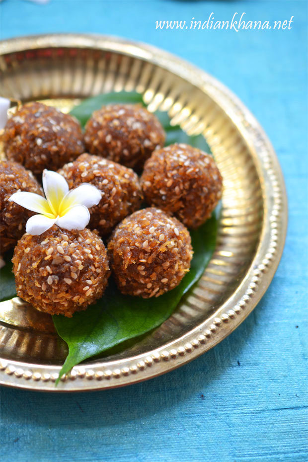 Coconut-Jaggery-Ladoo-Kobbari-Louz Coconut-Jaggery-Ladoo-Kobbari-Louz
