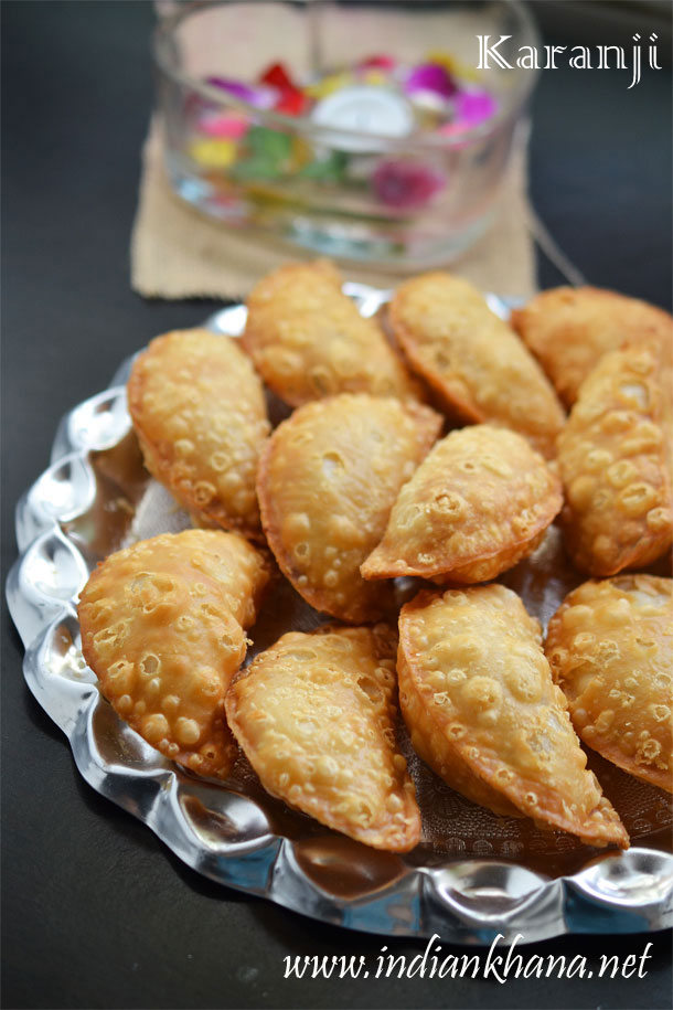 Khoya Gujiya Khoya Gujiya