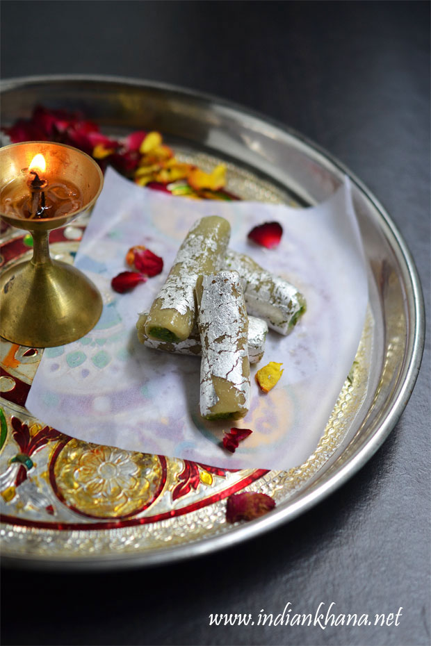 Kaju-Pista-Roll-Recipe Kaju-Pista-Roll-Recipe