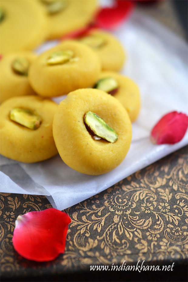 Dry Fruits & Figs Roll