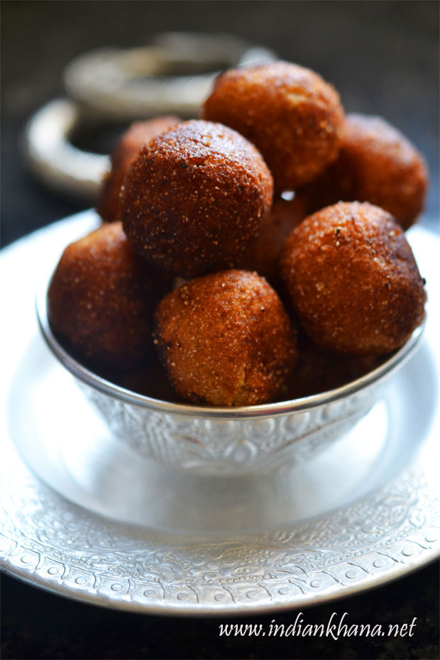 Dry-Khoya-Sooji-Gulab-Jamun