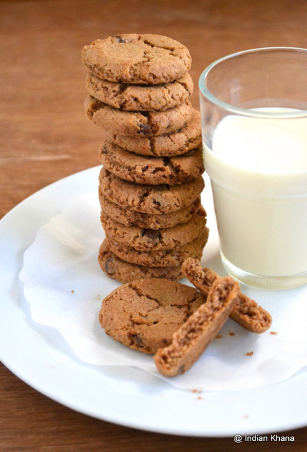 Eggless Double Chocolate Chip Cookies