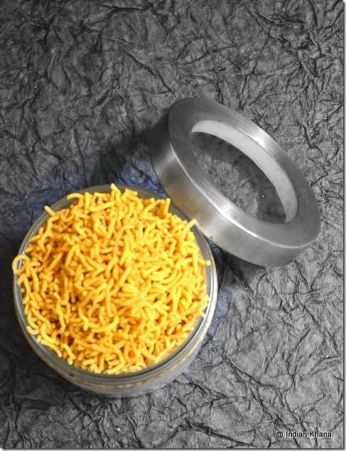 Chickpeas flour besan sev podi diwali recipes Chickpeas flour besan sev podi diwali recipes